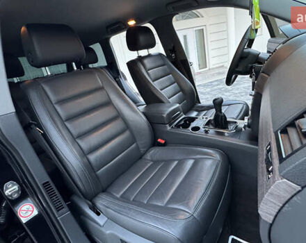 Чорний Фольксваген Туарег, об'ємом двигуна 2.5 л та пробігом 176 тис. км за 9950 $, фото 30 на Automoto.ua