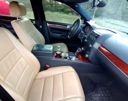 Черный Фольксваген Туарег, объемом двигателя 3.2 л и пробегом 355 тыс. км за 8300 $, фото 3 на Automoto.ua