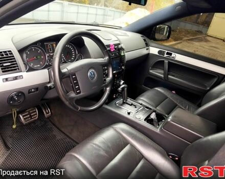 Чорний Фольксваген Туарег, об'ємом двигуна 3 л та пробігом 307 тис. км за 9350 $, фото 11 на Automoto.ua