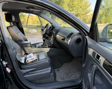 Черный Фольксваген Туарег, объемом двигателя 2.5 л и пробегом 232 тыс. км за 5950 $, фото 18 на Automoto.ua