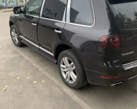 Черный Фольксваген Туарег, объемом двигателя 4.92 л и пробегом 280 тыс. км за 8500 $, фото 3 на Automoto.ua