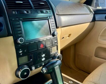 Черный Фольксваген Туарег, объемом двигателя 3 л и пробегом 295 тыс. км за 6900 $, фото 12 на Automoto.ua