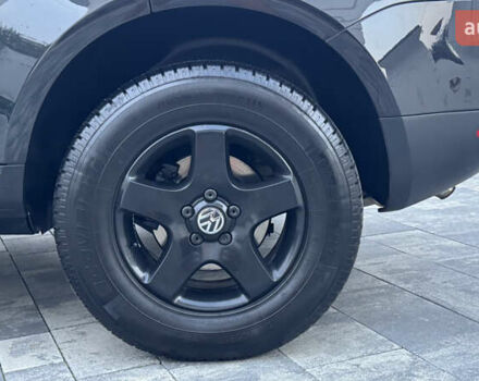 Чорний Фольксваген Туарег, об'ємом двигуна 2.5 л та пробігом 176 тис. км за 9950 $, фото 52 на Automoto.ua