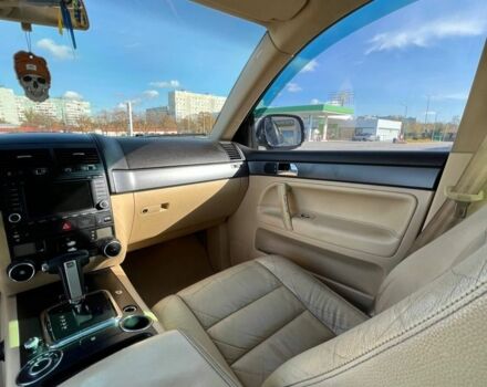 Черный Фольксваген Туарег, объемом двигателя 3 л и пробегом 295 тыс. км за 6900 $, фото 21 на Automoto.ua