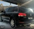 Черный Фольксваген Туарег, объемом двигателя 2.5 л и пробегом 315 тыс. км за 12500 $, фото 2 на Automoto.ua