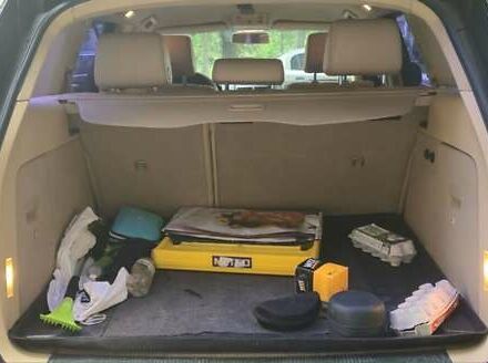 Черный Фольксваген Туарег, объемом двигателя 3.2 л и пробегом 360 тыс. км за 9500 $, фото 12 на Automoto.ua