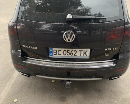 Черный Фольксваген Туарег, объемом двигателя 4.92 л и пробегом 280 тыс. км за 8500 $, фото 2 на Automoto.ua