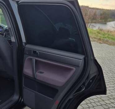 Черный Фольксваген Туарег, объемом двигателя 2.97 л и пробегом 343 тыс. км за 10000 $, фото 19 на Automoto.ua