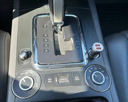 Чорний Фольксваген Туарег, об'ємом двигуна 3 л та пробігом 247 тис. км за 10200 $, фото 5 на Automoto.ua