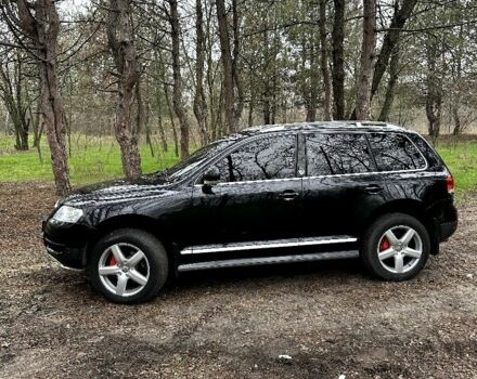 Черный Фольксваген Туарег, объемом двигателя 3 л и пробегом 337 тыс. км за 11000 $, фото 3 на Automoto.ua