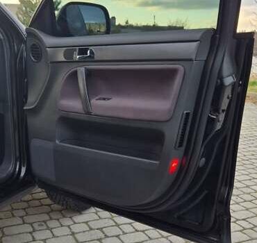 Черный Фольксваген Туарег, объемом двигателя 2.97 л и пробегом 343 тыс. км за 10000 $, фото 16 на Automoto.ua