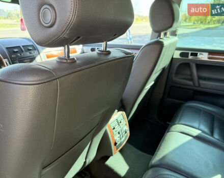 Черный Фольксваген Туарег, объемом двигателя 3 л и пробегом 340 тыс. км за 7500 $, фото 18 на Automoto.ua