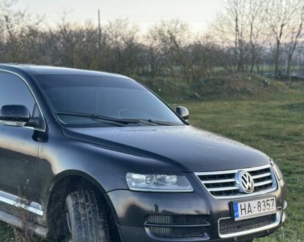 Черный Фольксваген Туарег, объемом двигателя 3 л и пробегом 446 тыс. км за 5650 $, фото 3 на Automoto.ua