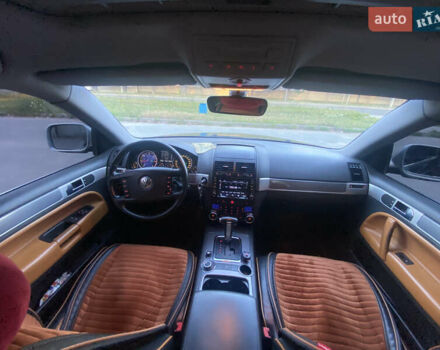 Черный Фольксваген Туарег, объемом двигателя 3 л и пробегом 340 тыс. км за 11000 $, фото 29 на Automoto.ua