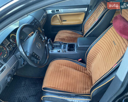 Черный Фольксваген Туарег, объемом двигателя 3 л и пробегом 340 тыс. км за 11000 $, фото 13 на Automoto.ua