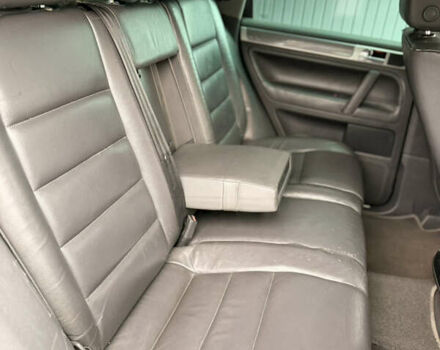 Черный Фольксваген Туарег, объемом двигателя 4.9 л и пробегом 340 тыс. км за 6900 $, фото 65 на Automoto.ua