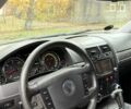 Чорний Фольксваген Туарег, об'ємом двигуна 5 л та пробігом 300 тис. км за 4700 $, фото 10 на Automoto.ua