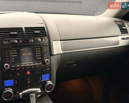 Черный Фольксваген Туарег, объемом двигателя 4.9 л и пробегом 340 тыс. км за 6900 $, фото 59 на Automoto.ua