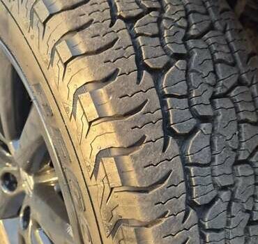 Черный Фольксваген Туарег, объемом двигателя 2.97 л и пробегом 343 тыс. км за 10000 $, фото 21 на Automoto.ua