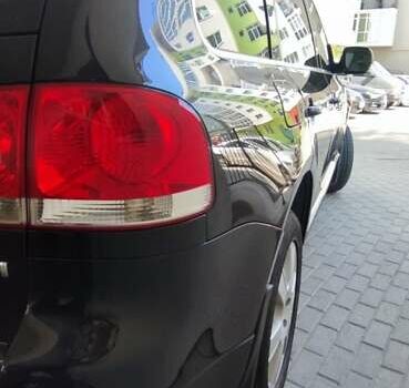 Чорний Фольксваген Туарег, об'ємом двигуна 3 л та пробігом 365 тис. км за 10700 $, фото 11 на Automoto.ua