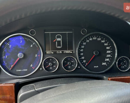 Черный Фольксваген Туарег, объемом двигателя 2.97 л и пробегом 281 тыс. км за 10500 $, фото 3 на Automoto.ua