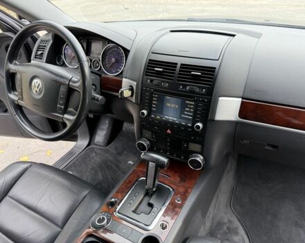 Черный Фольксваген Туарег, объемом двигателя 2.5 л и пробегом 285 тыс. км за 6250 $, фото 13 на Automoto.ua