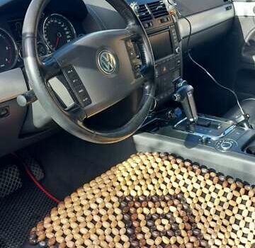 Чорний Фольксваген Туарег, об'ємом двигуна 2.99 л та пробігом 322 тис. км за 10500 $, фото 3 на Automoto.ua