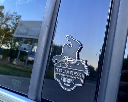 Черный Фольксваген Туарег, объемом двигателя 3 л и пробегом 340 тыс. км за 10800 $, фото 2 на Automoto.ua