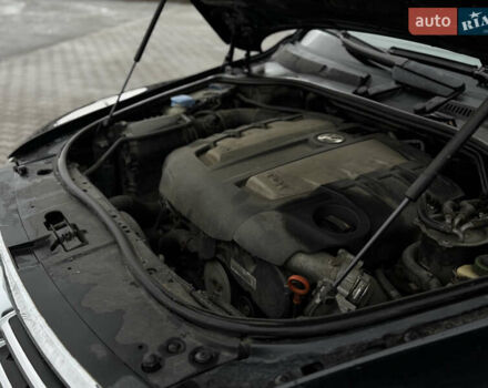 Черный Фольксваген Туарег, объемом двигателя 2.97 л и пробегом 421 тыс. км за 8000 $, фото 8 на Automoto.ua