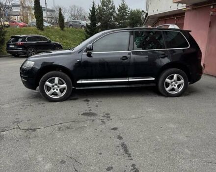 Чорний Фольксваген Туарег, об'ємом двигуна 4.92 л та пробігом 340 тис. км за 6500 $, фото 4 на Automoto.ua