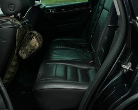 Черный Фольксваген Туарег, объемом двигателя 3 л и пробегом 420 тыс. км за 8000 $, фото 3 на Automoto.ua