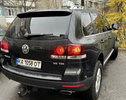Черный Фольксваген Туарег, объемом двигателя 3 л и пробегом 330 тыс. км за 6800 $, фото 1 на Automoto.ua