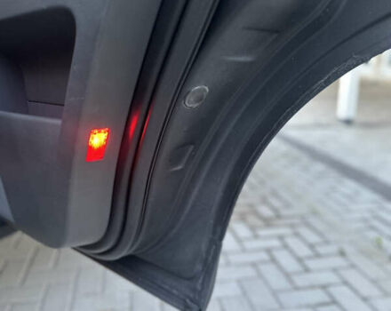 Чорний Фольксваген Туарег, об'ємом двигуна 3.2 л та пробігом 520 тис. км за 7600 $, фото 12 на Automoto.ua