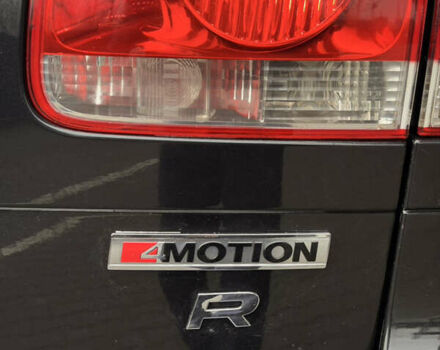 Черный Фольксваген Туарег, объемом двигателя 4.9 л и пробегом 340 тыс. км за 6900 $, фото 89 на Automoto.ua