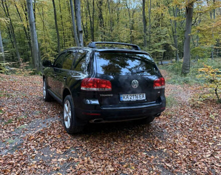 Чорний Фольксваген Туарег, об'ємом двигуна 4.2 л та пробігом 366 тис. км за 8500 $, фото 2 на Automoto.ua