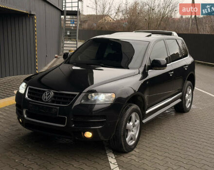 Черный Фольксваген Туарег, объемом двигателя 4.9 л и пробегом 340 тыс. км за 6900 $, фото 76 на Automoto.ua
