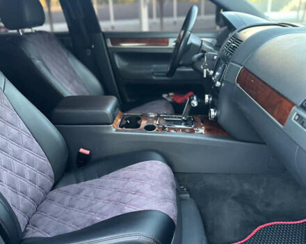 Чорний Фольксваген Туарег, об'ємом двигуна 3.2 л та пробігом 520 тис. км за 7600 $, фото 11 на Automoto.ua