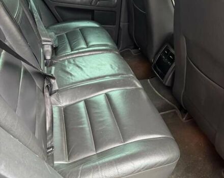 Чорний Фольксваген Туарег, об'ємом двигуна 4.92 л та пробігом 340 тис. км за 6500 $, фото 10 на Automoto.ua