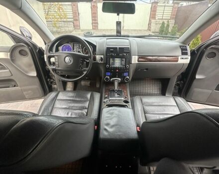 Черный Фольксваген Туарег, объемом двигателя 3 л и пробегом 490 тыс. км за 5700 $, фото 6 на Automoto.ua