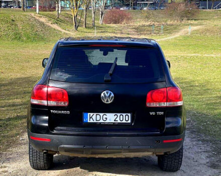 Черный Фольксваген Туарег, объемом двигателя 3 л и пробегом 357 тыс. км за 7440 $, фото 5 на Automoto.ua