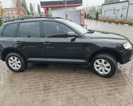 Черный Фольксваген Туарег, объемом двигателя 3 л и пробегом 400 тыс. км за 7200 $, фото 2 на Automoto.ua