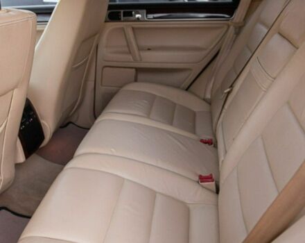 Чорний Фольксваген Туарег, об'ємом двигуна 3 л та пробігом 223 тис. км за 3384 $, фото 5 на Automoto.ua