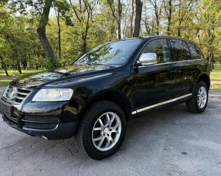 Черный Фольксваген Туарег, объемом двигателя 2.5 л и пробегом 232 тыс. км за 5950 $, фото 2 на Automoto.ua