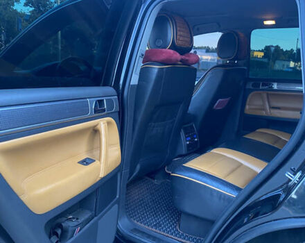 Черный Фольксваген Туарег, объемом двигателя 3 л и пробегом 340 тыс. км за 11000 $, фото 14 на Automoto.ua