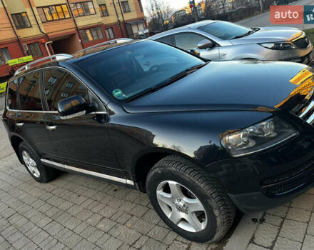 Черный Фольксваген Туарег, объемом двигателя 2.46 л и пробегом 325 тыс. км за 8700 $, фото 3 на Automoto.ua