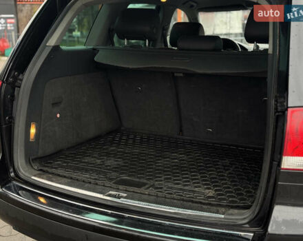 Черный Фольксваген Туарег, объемом двигателя 2.97 л и пробегом 421 тыс. км за 8000 $, фото 15 на Automoto.ua