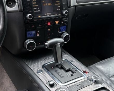 Чорний Фольксваген Туарег, об'ємом двигуна 5 л та пробігом 300 тис. км за 4700 $, фото 11 на Automoto.ua