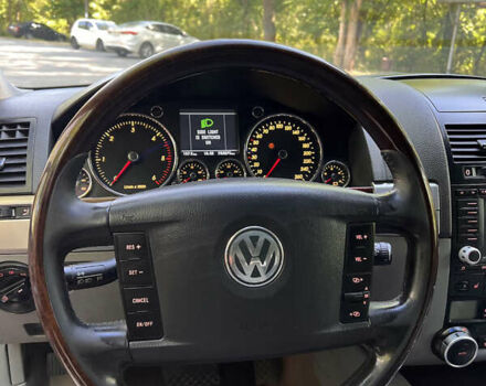 Чорний Фольксваген Туарег, об'ємом двигуна 3 л та пробігом 280 тис. км за 11000 $, фото 1 на Automoto.ua