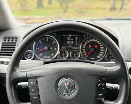 Чорний Фольксваген Туарег, об'ємом двигуна 5 л та пробігом 300 тис. км за 4700 $, фото 14 на Automoto.ua