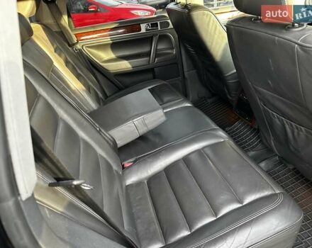 Черный Фольксваген Туарег, объемом двигателя 3 л и пробегом 250 тыс. км за 9700 $, фото 8 на Automoto.ua